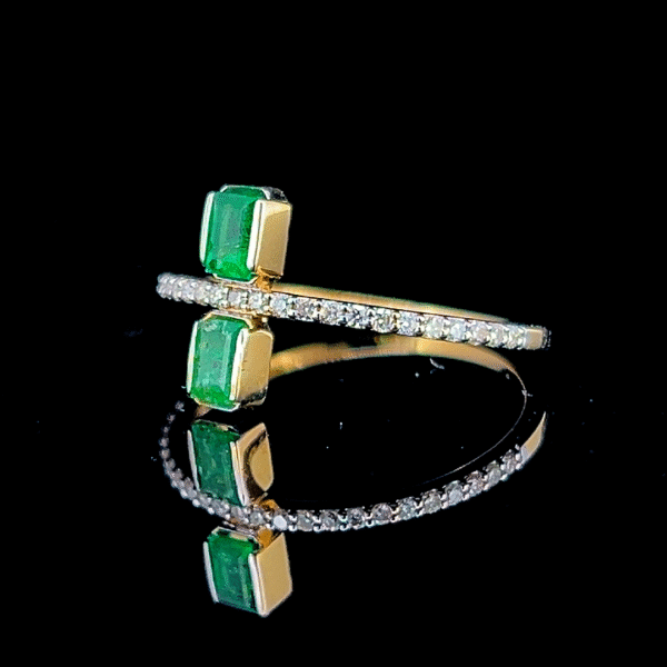 Emerald Glint Solitaire Ring - Image 4